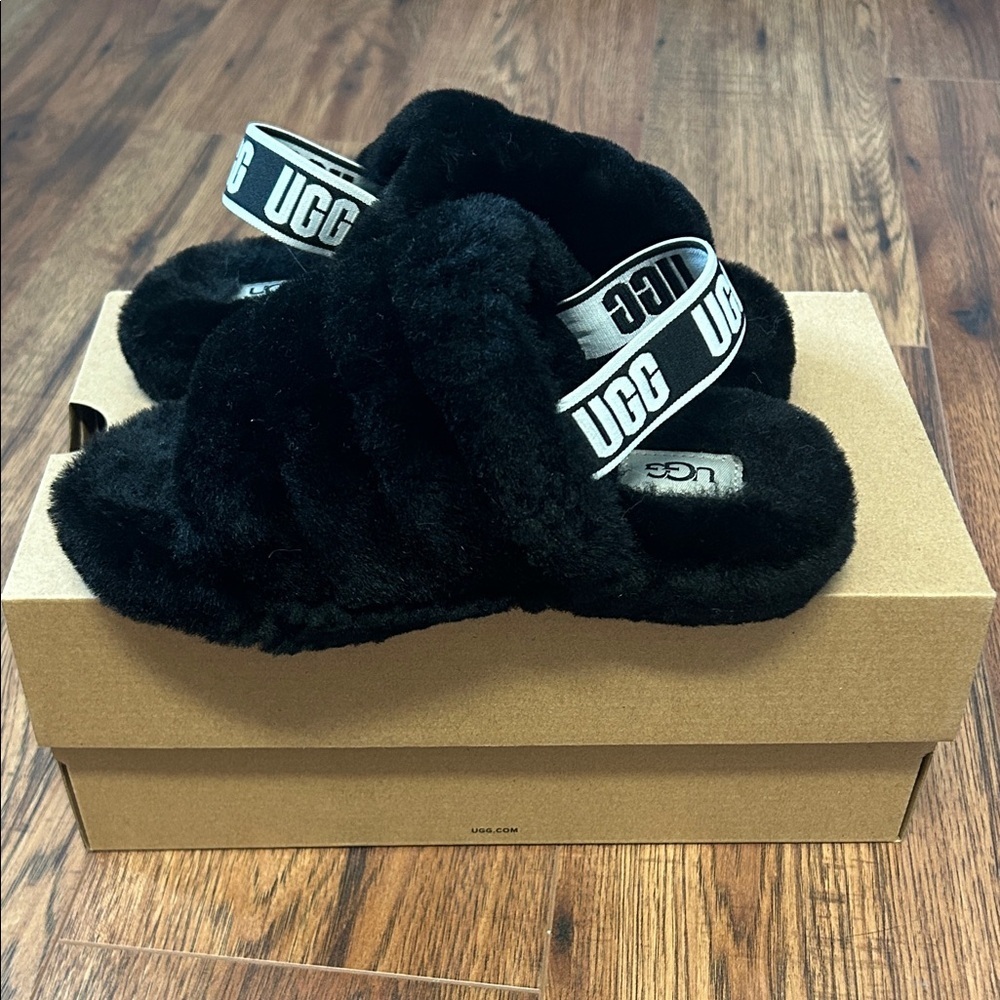 UGG Black Fuzzy Slippers/Slides - Picture 5 of 5